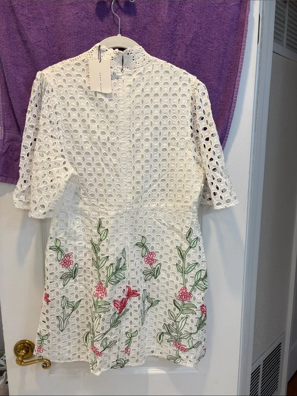 NWT Zara White Eyelet Dress with Pink & Green Floral Embroidery - Picture 8 of 11
